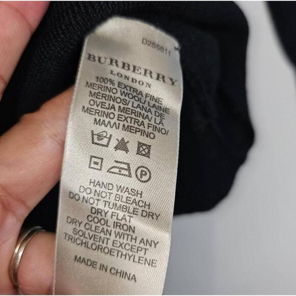 Burberry Black Scoopneck Long Sleeve Wool Pullover Sweater Small - Picture 5 of 11